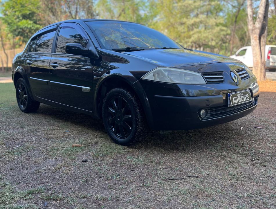 Renault Megane Sedan Dynamique 2.0 16V Aut.