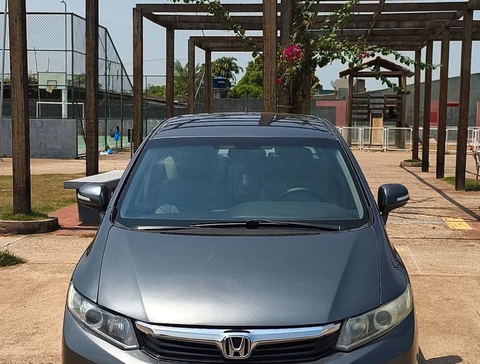 Honda Civic Sedan LXR 2.0 Flexone 16V Aut. 4p