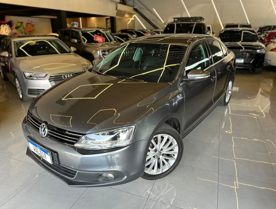 VolksWagen JETTA Highline 2.0 TSI 16V 4p Tiptronic