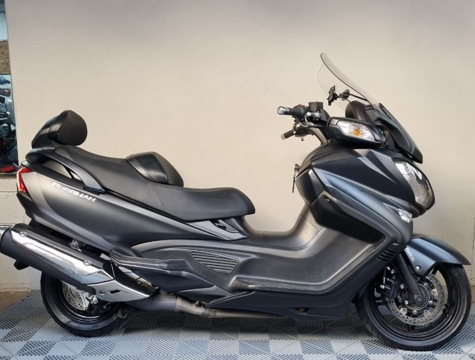 SUZUKI BURGMAN 650 EXECUTIVE/ 650
