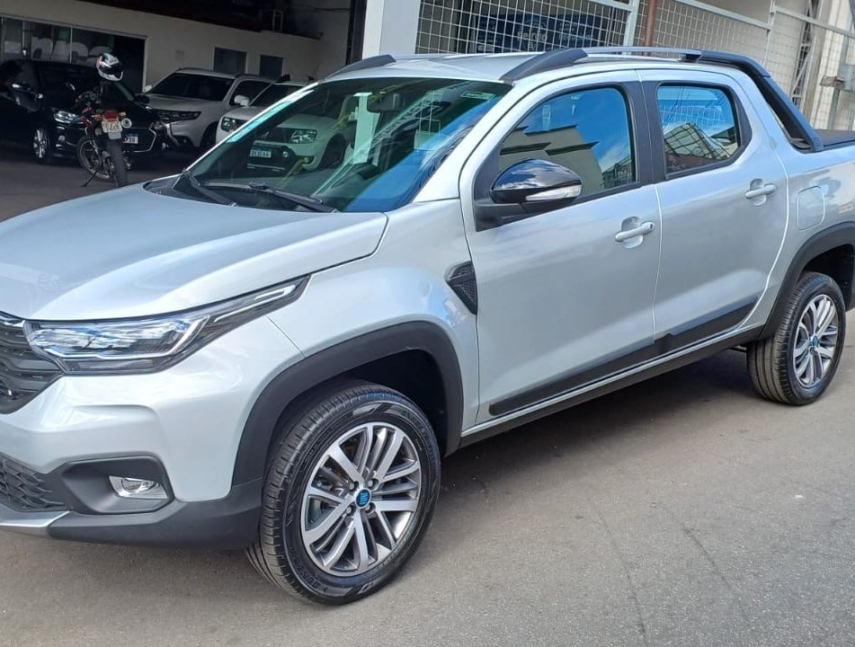 Fiat Strada Volcano 1.3 Flex 8V CD Aut.