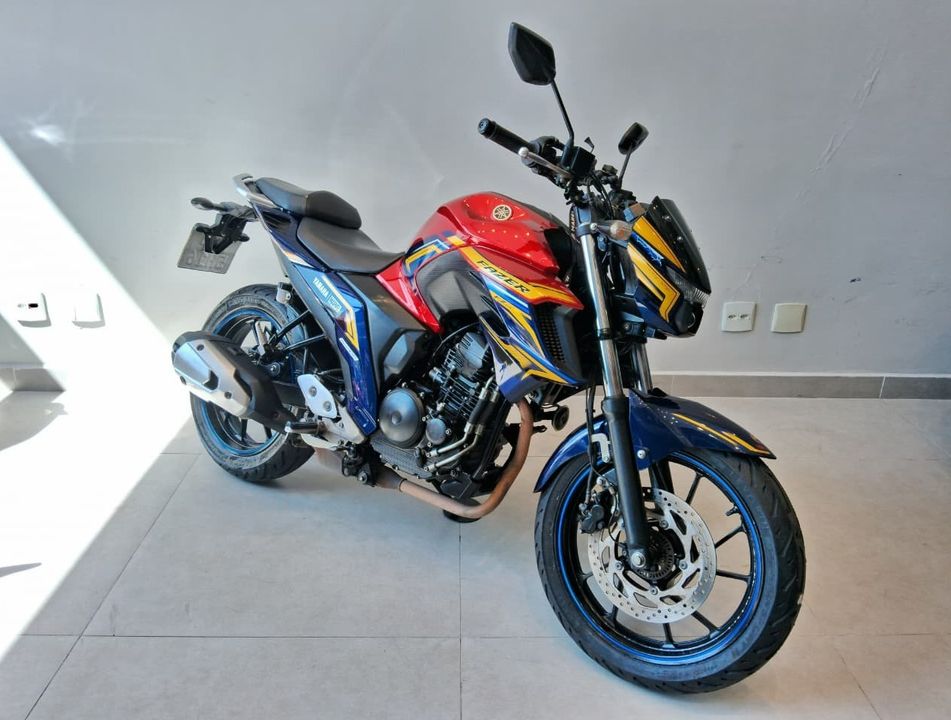 YAMAHA FZ25 250 FAZER CAPITÃ MARVEL FLEX