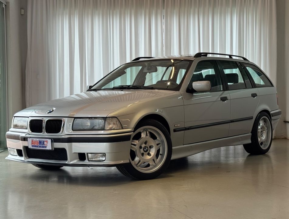 BMW 328i Touring/Sport
