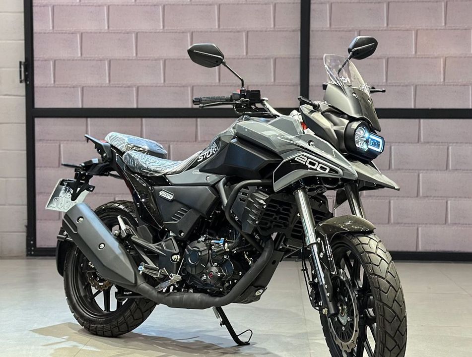 SHINERAY XY 200 STORM EFI
