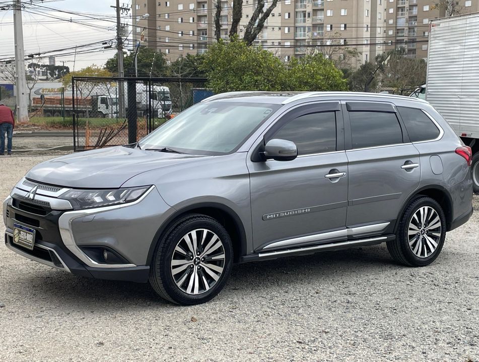 Mitsubishi OUTLANDER HPE-S 2.2 Diesel 4x4 Aut.