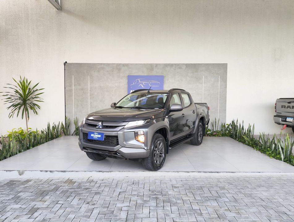 Mitsubishi Triton GLS 2.4 CD 4x4 TB Diesel Aut.