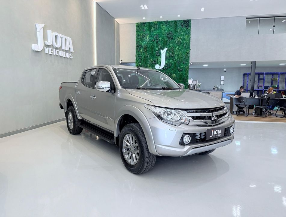 Mitsubishi L200 Triton Sport HPE-S 2.4 CD Dies. Aut
