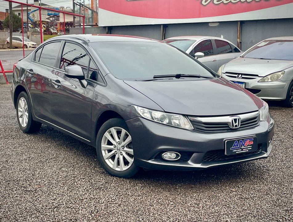 Honda Civic Sedan LXS 1.8/1.8 Flex 16V Aut. 4p