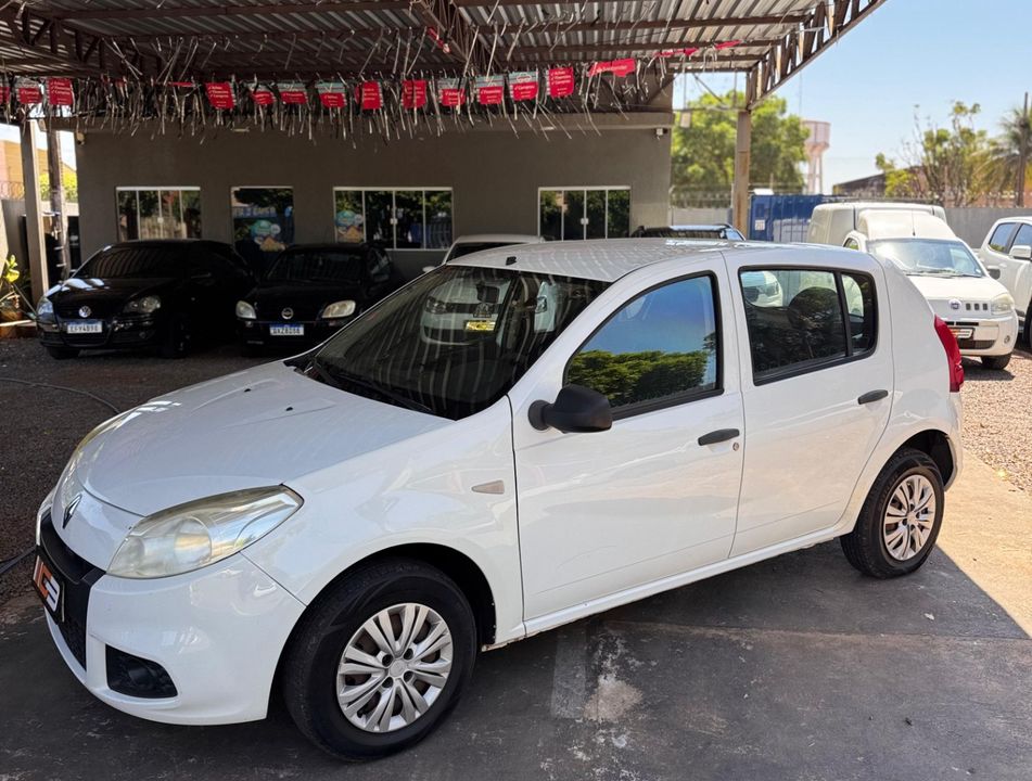 Renault SANDERO Authentique Hi-Flex 1.0 16V 5p