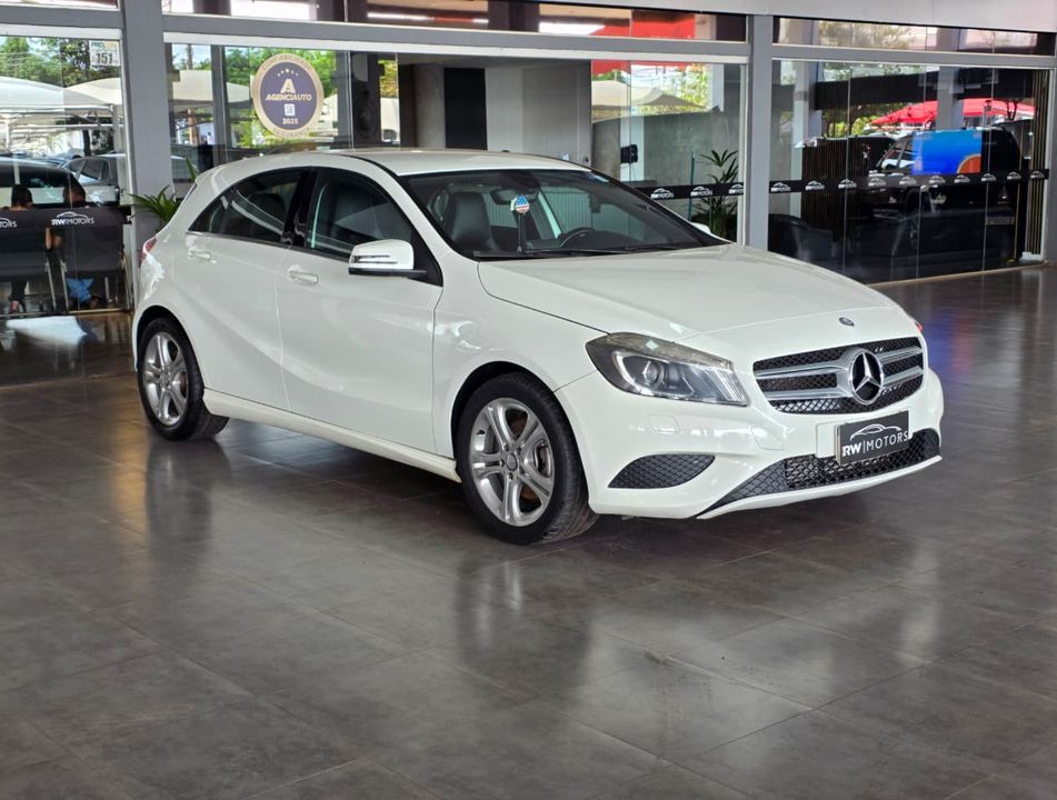 Mercedes Classe A 200 1.6 TB 16V Style 156cv Aut.