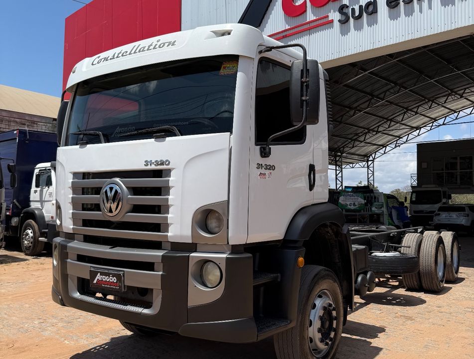 VOLKSWAGEN 31-320 E Constel. 6x4 3-Eixos 2p (die.)