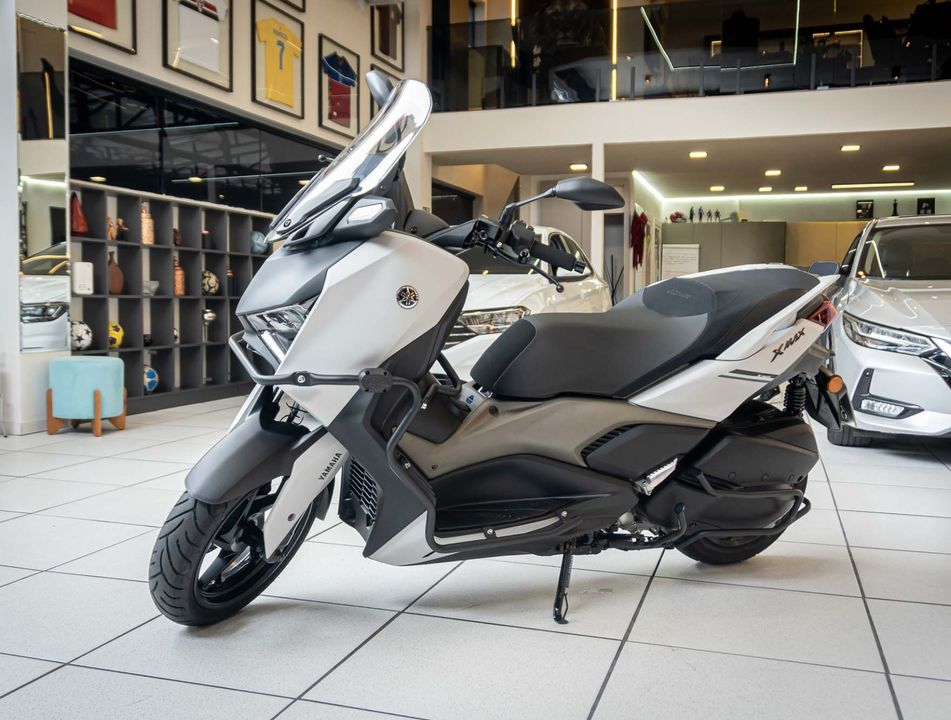 YAMAHA XMAX 250 CONNECTED 