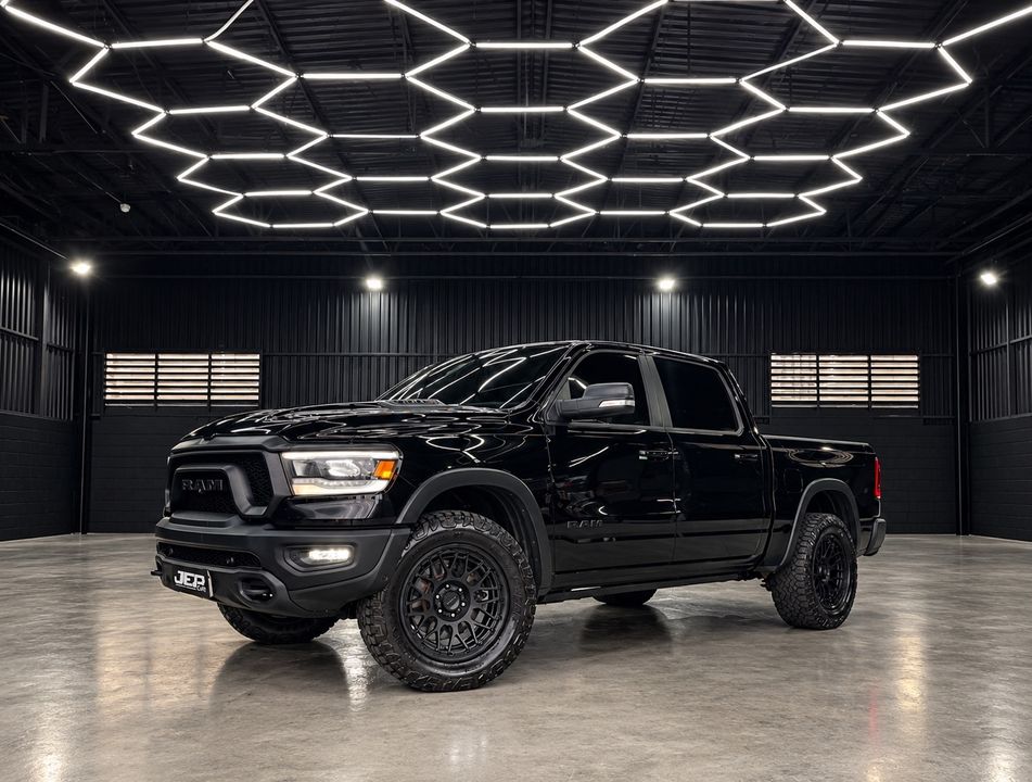 RAM 1500 REBEL 5.7 HEMI CD V8 4x4 Aut.