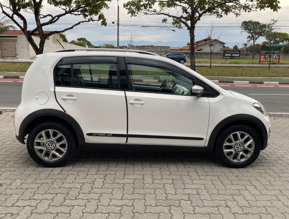 VolksWagen up! cross 1.0 T. Flex 12V 5p
