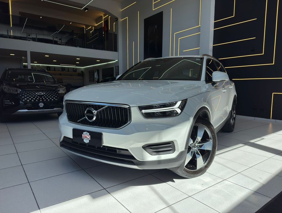 Volvo XC 40 T-5 MOMENTUM 2.0 252cv AWD