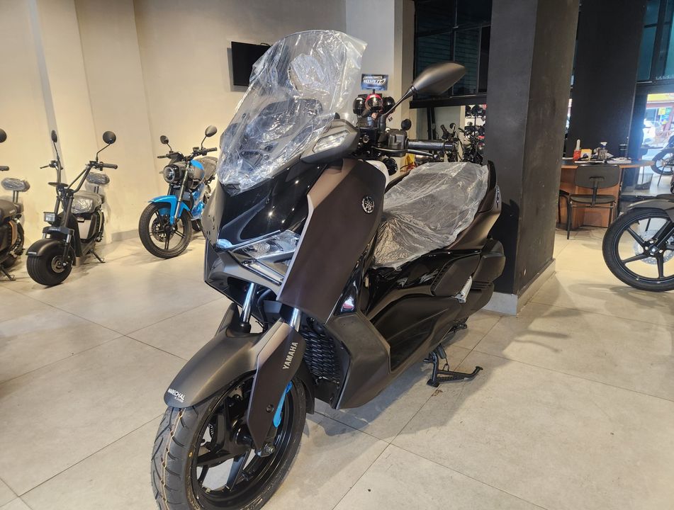  XMAX 300 CONNECT 