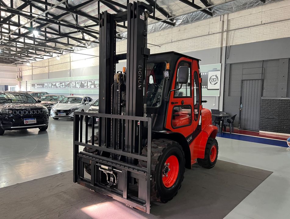 LIGNUM 4T TRIP 6MT CABINADA