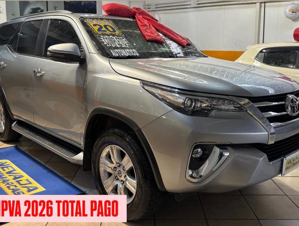 Toyota Hilux SW4 SRX 4x4 2.8 TDI 16V Dies. Aut.