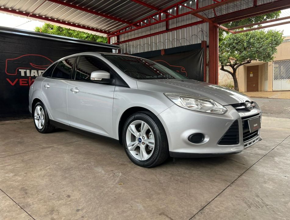 Ford Focus Sedan 2.0 16V/2.0 16V Flex 4p Aut.