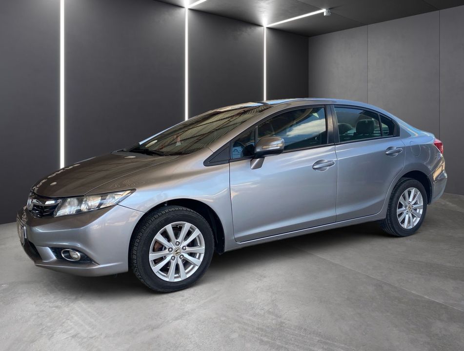 Honda Civic Sedan LXR 2.0 Flexone 16V Aut. 4p