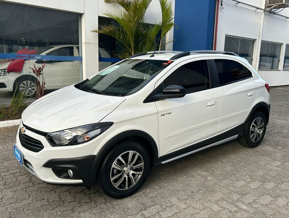 Chevrolet ONIX HATCH ACTIV 1.4 8V Flex 5p Mec.