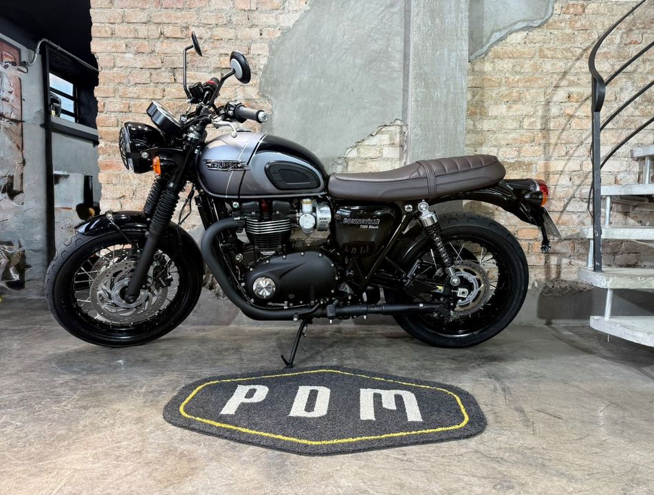 TRIUMPH BONNEVILLE T120 BLACK