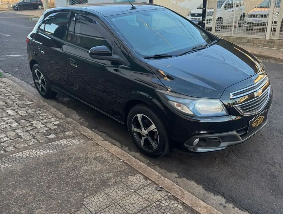 Chevrolet ONIX HATCH LT 1.4 8V FlexPower 5p Mec.