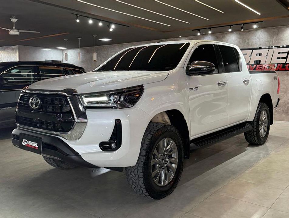 Toyota Hilux CD SRX 4x4 2.8 TDI 16V Diesel Aut.