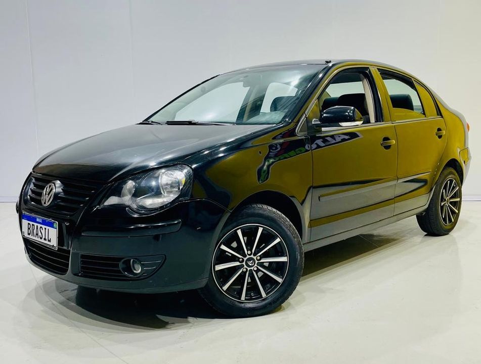 VolksWagen Polo Sedan 1.6 Mi Total Flex 8V 4p