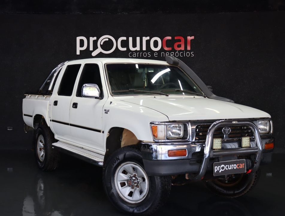 Toyota Hilux CD SR5 4x4 2.8 Diesel