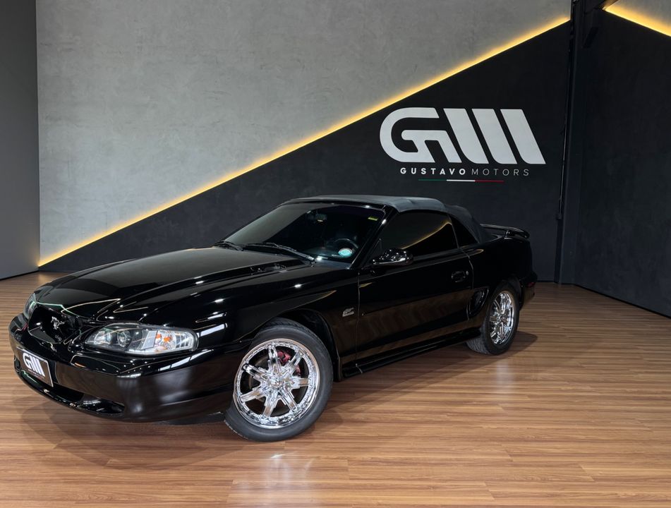 Ford Mustang GT V8 Conversível