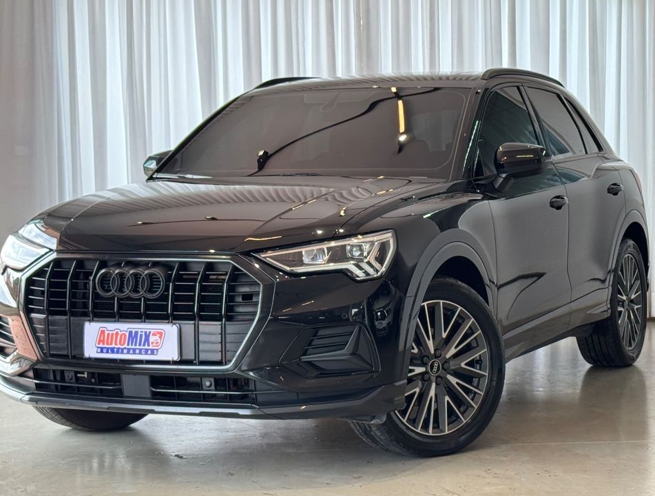 Audi Q3 Black Ed. 1.4 TFSI Flex/Black S-tron.