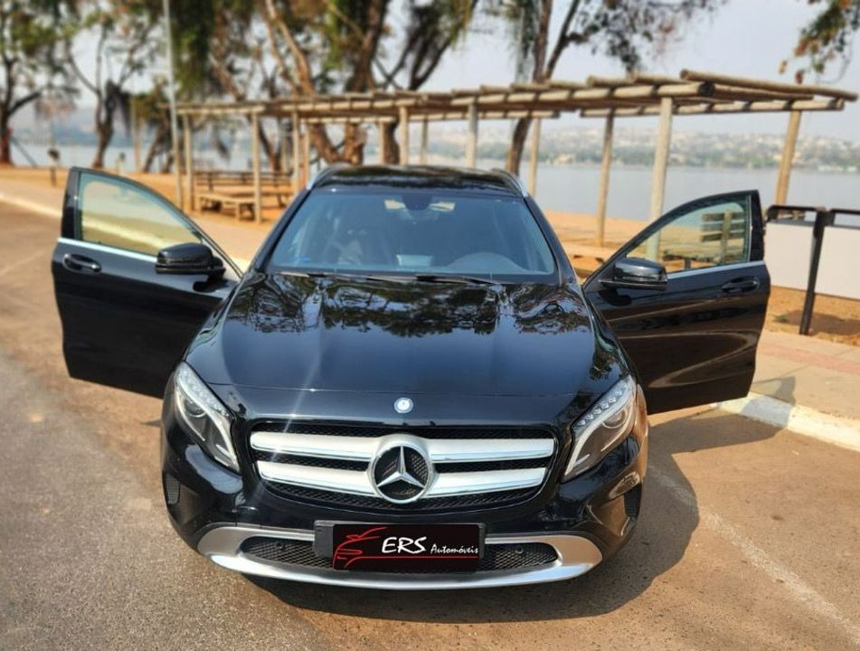 Mercedes GLA 250 Sport 2.0 TB 16V 4x2  211cv Aut.