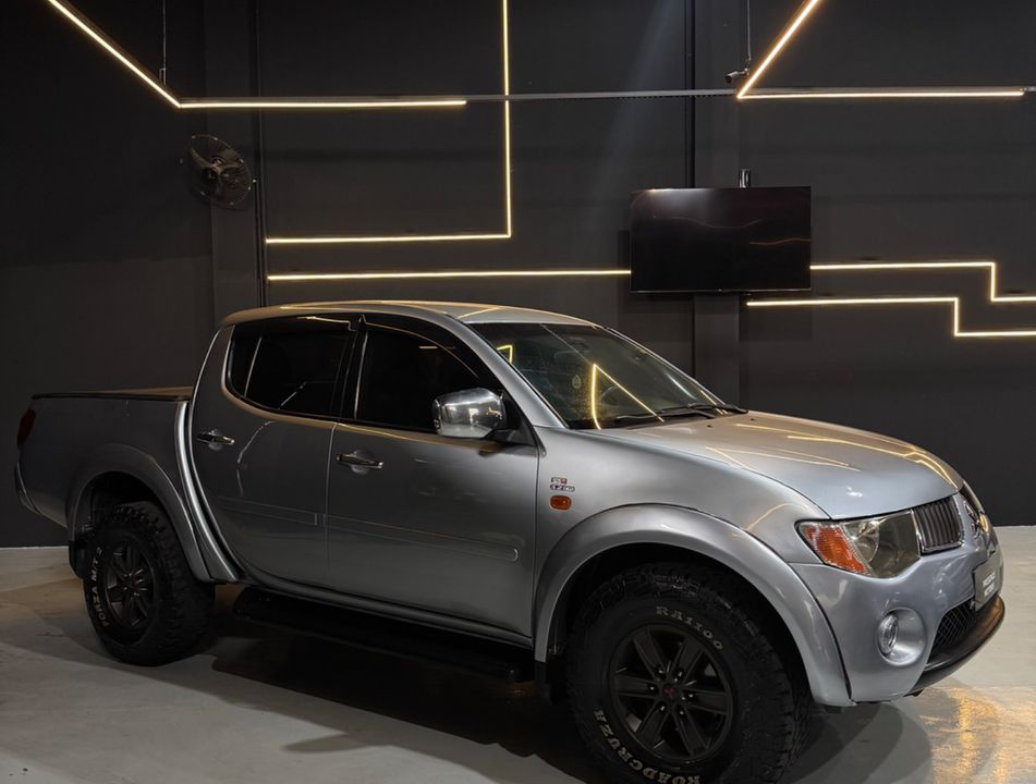 Mitsubishi L200 Triton HPE 3.2 CD TB Int.Diesel Aut