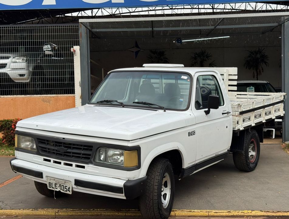 Chevrolet D-20 S / Luxe 3.9/4.0 Diesel