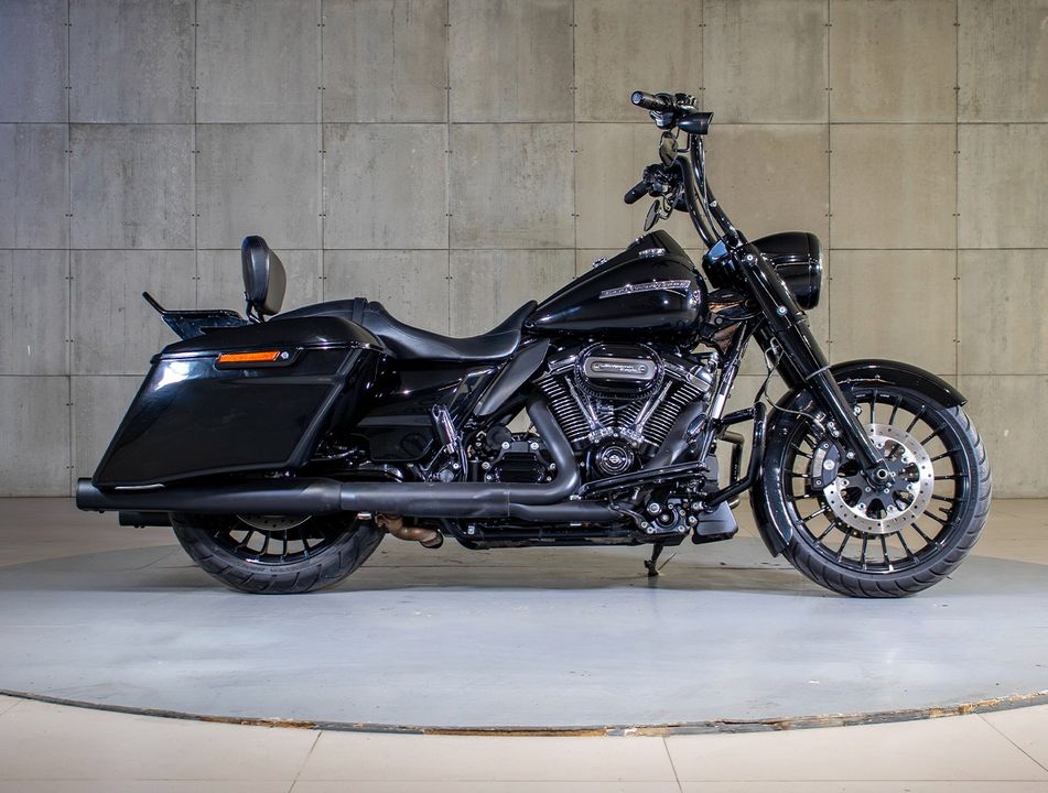 Harley Road King Special