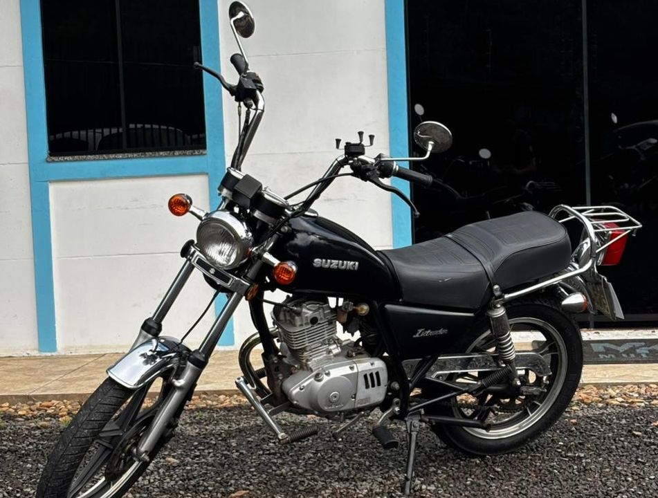 SUZUKI INTRUDER 125