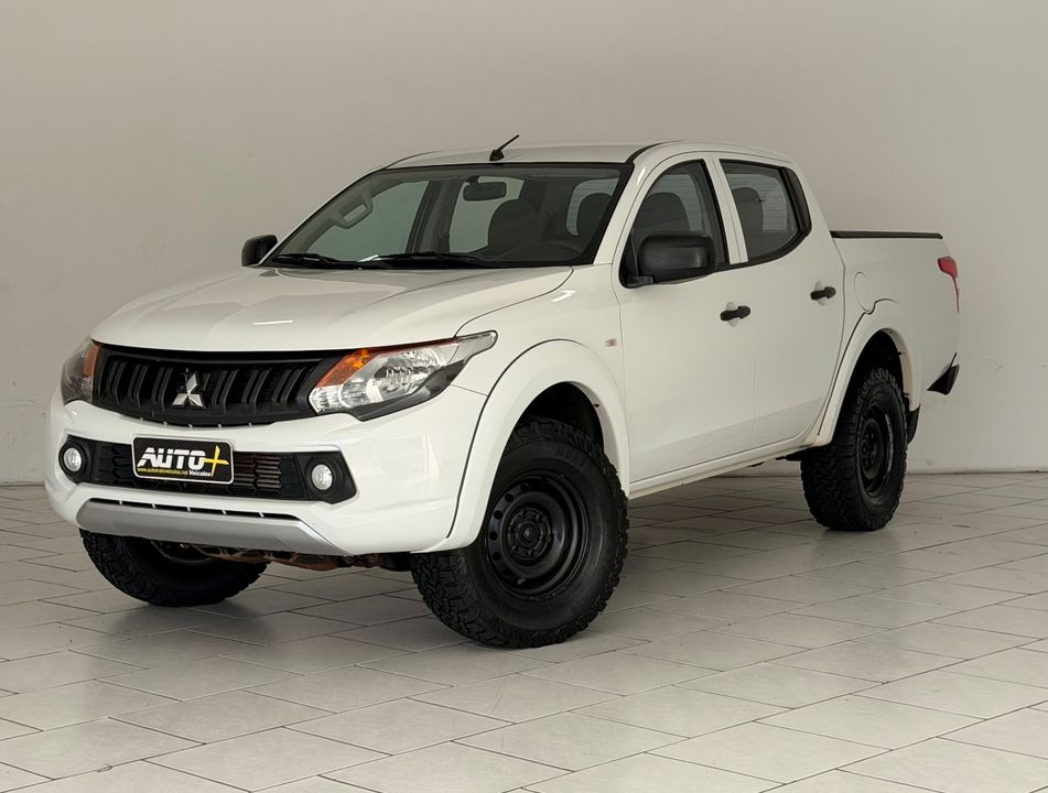 Mitsubishi L200 Tri. Outd. GLX 2.4 CD 4x4 Die. Mec.