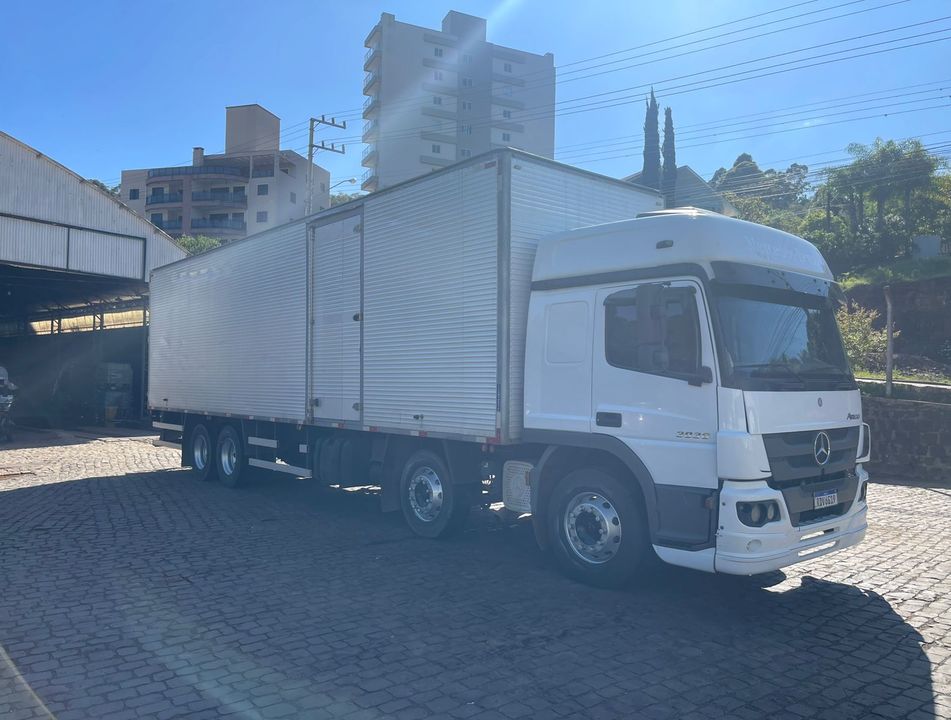 MERCEDES-BENZ Atego 3030 8x2 2p (diesel)(E5)