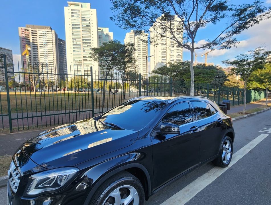 Mercedes GLA 200 Advance 1.6/1.6 TB 16V Flex Aut.
