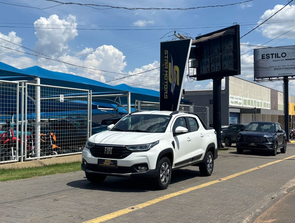 Fiat Strada Volcano 1.3 Flex 8V CD