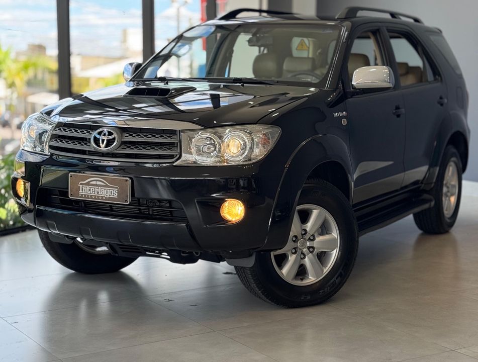 Toyota Hilux SW4 SRV D4-D 4x4 3.0 TDI Dies. Aut