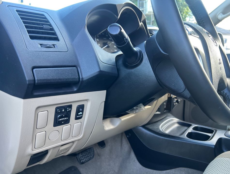 Toyota Hilux SW4 SR 4x2 2.7/2.7 Flex 16V Mec.