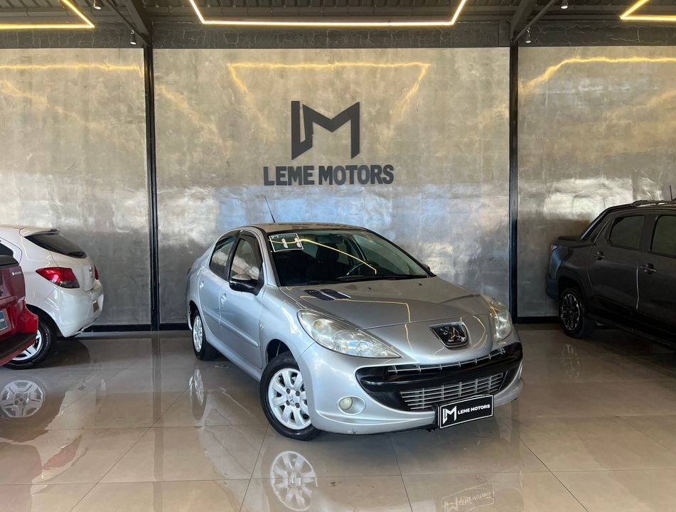 Peugeot 207 Sedan Passion XR 1.4 Flex 8V 4p