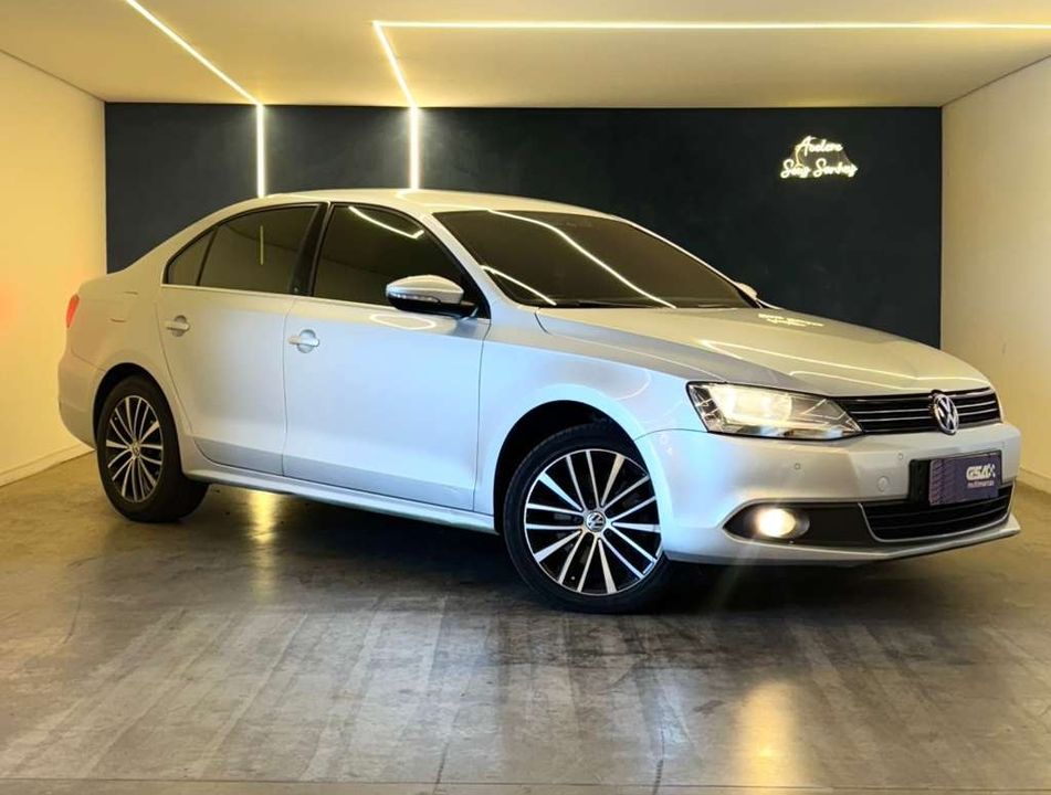 VolksWagen JETTA Highline 2.0 TSI 16V 4p Tiptronic