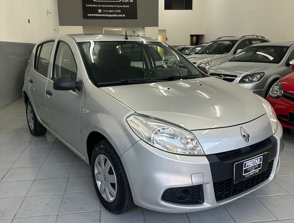 Renault SANDERO Authentique Hi-Flex 1.0 16V 5p
