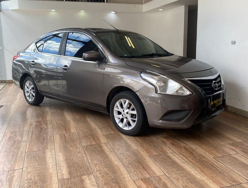 Nissan VERSA SV 1.6 16V FlexStart 4p Aut.