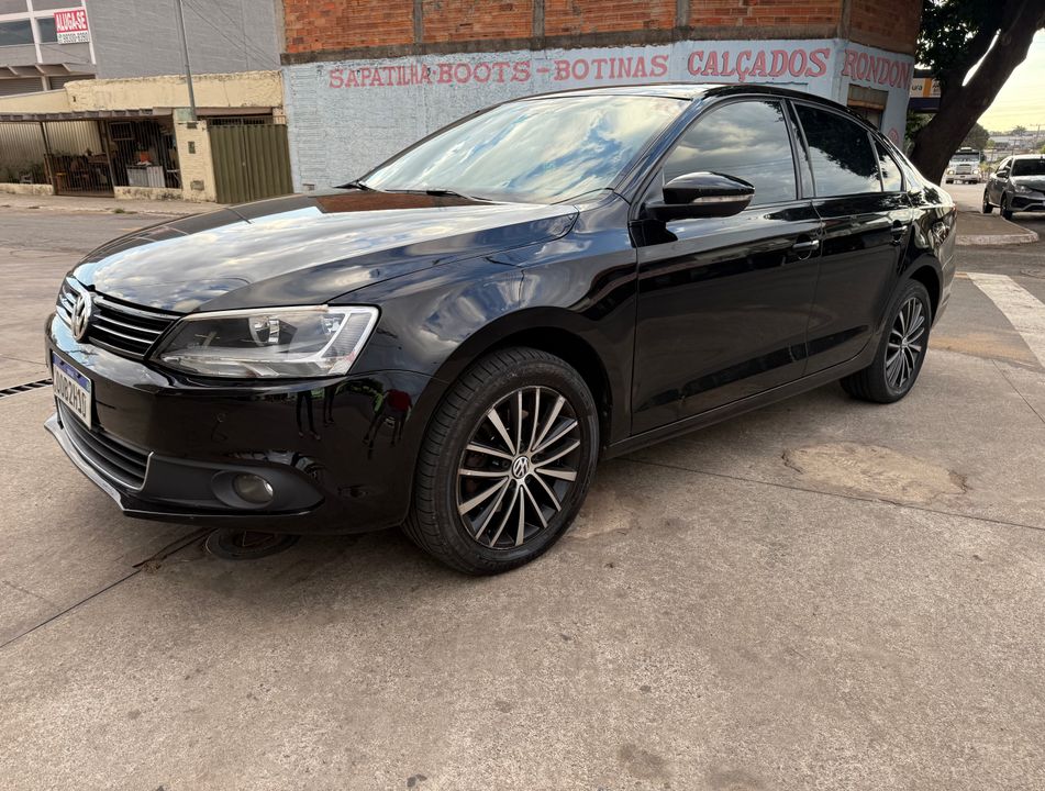 VolksWagen JETTA Highline 2.0 TSI 16V 4p Tiptronic