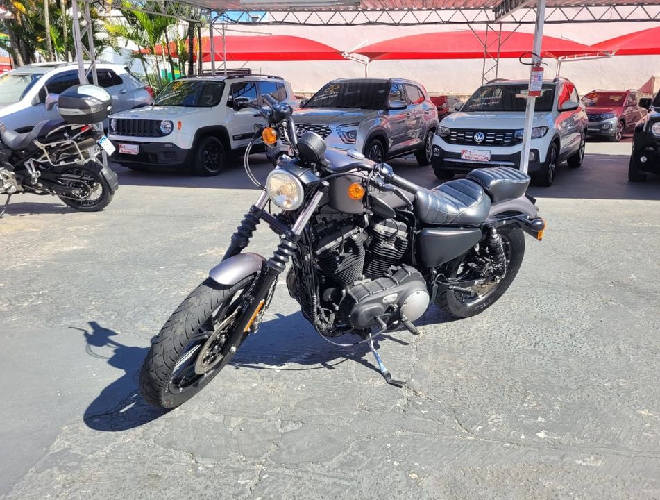 Harley XL 883N IRON
