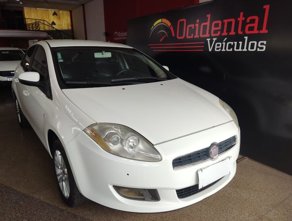 Fiat Bravo ESSENCE 1.8 Flex 16V 5p